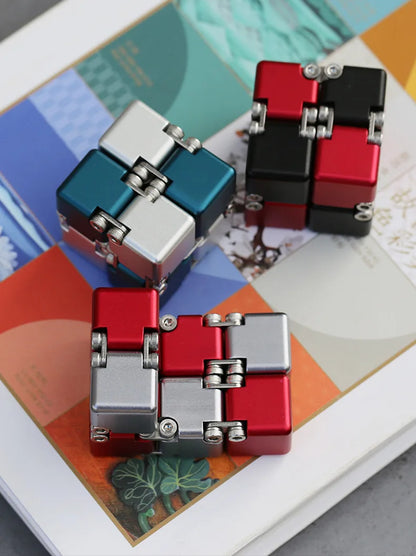 Fashion Metal Infinite Magic Cube – Upgraded Disassembled Intelligence & Decompression Toy