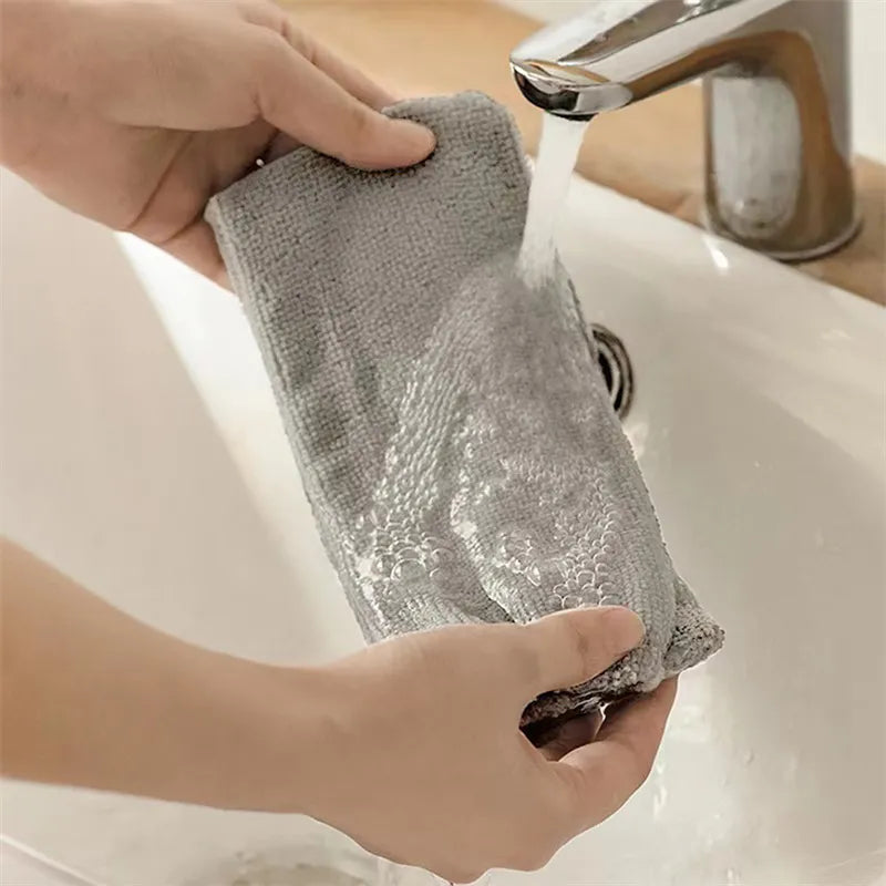 Portable 1 Set Bedside Dust Brush for Easy Bed Cleaning and Beyond!