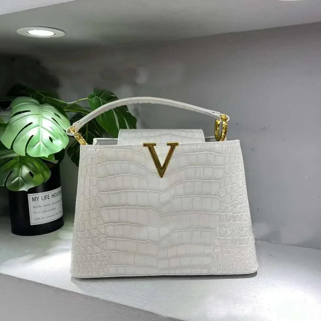 26x10x18cm Women’s Clutch Bag — Designer Crossbody & Shoulder Handbag, Travel Tote Purse