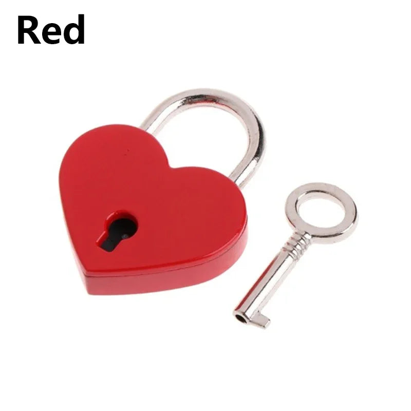 30x39mm Antique Heart-Shaped Padlock – Vintage Pink Romantic Key Lock for Diaries, Weddings, and Jewelry