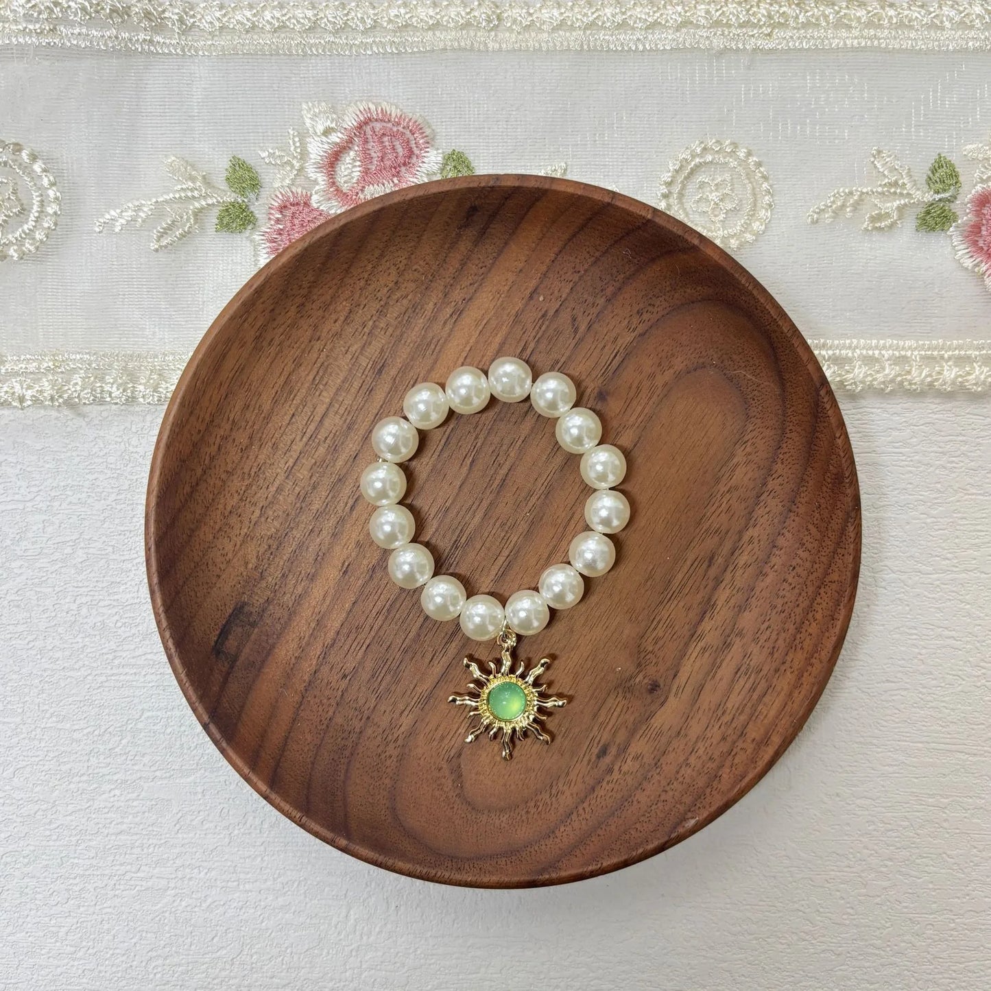 17cm Labubu Macaron Sitting Party Ornament — DIY Cute Plush Pendant with Pearl Necklace & Alloy Chain Accessory