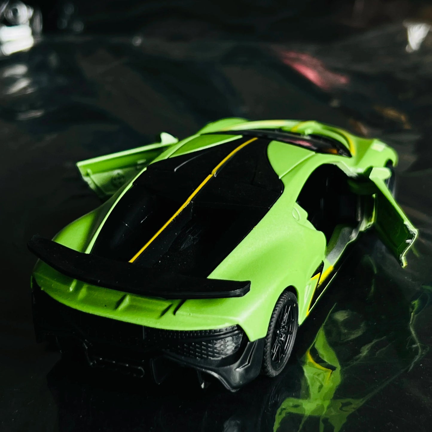 Children’s Alloy Toy Car – Openable Simulation Model, Popular Boy’s Ornament