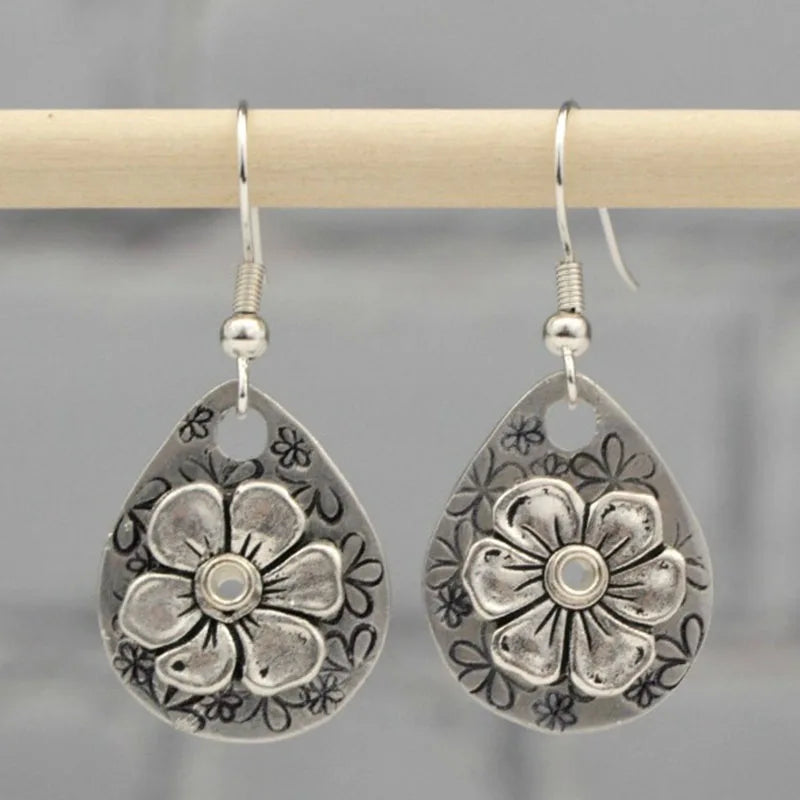 Vintage Ethnic Antique Metal Drop Earrings – Hollow Handmade Punk Statement Dangle Earrings for Women Jewelry