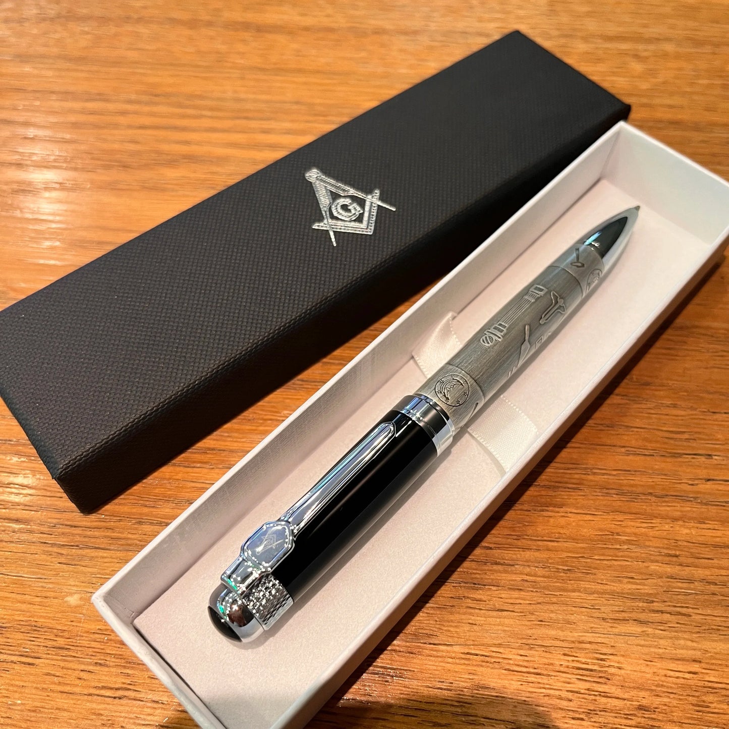 Masonic Silver Ballpoint Pen — Heavyweight Ancient Symbol Writing Pen with Gift Box, Black/Red/Green