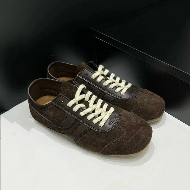 2025 New German Training Shoes for Women, Genuine Leather Lace-up Sneakers, Retro Flat Forrest Gump Style, Large Size