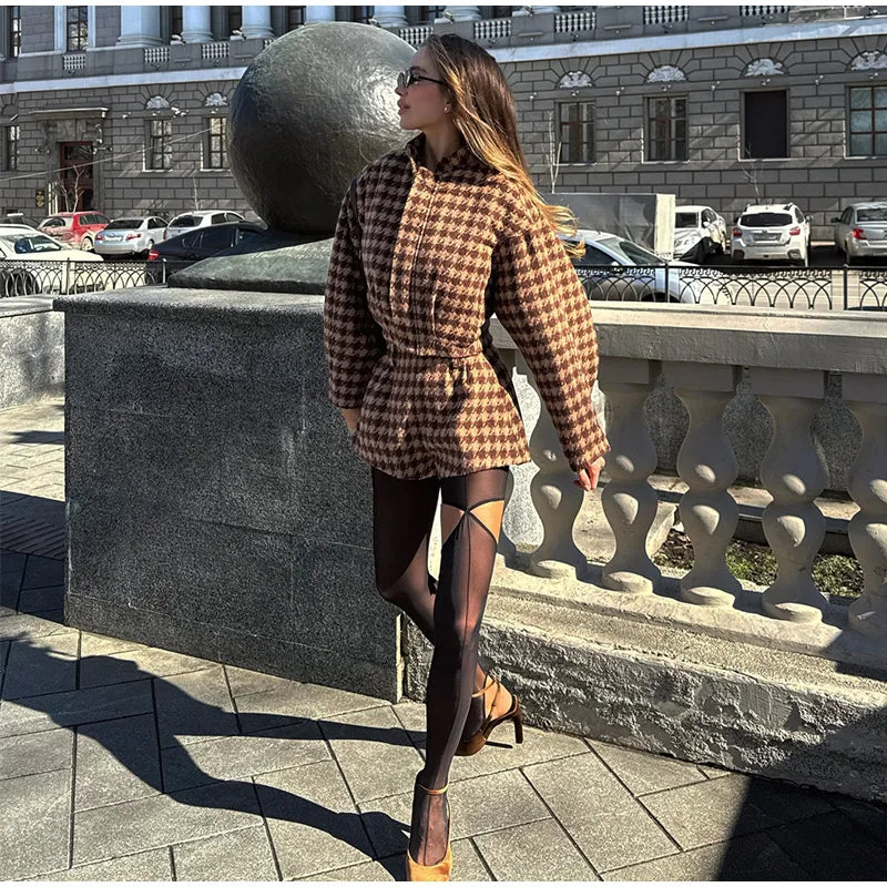 Elegant Plaid Women’s Set – Casual Full-Sleeve Zipper Jacket & High-Waist Shorts, 2025 Spring Office Outfit