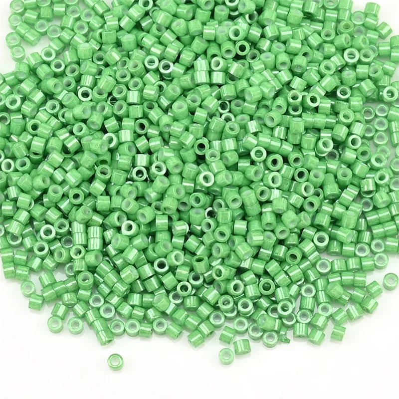 1000Pcs 1.6x1.3mm Japan Glass Seed Beads 11/0 – Cylindrical Loose Beads for DIY Statement Jewelry Making (5g Pack)