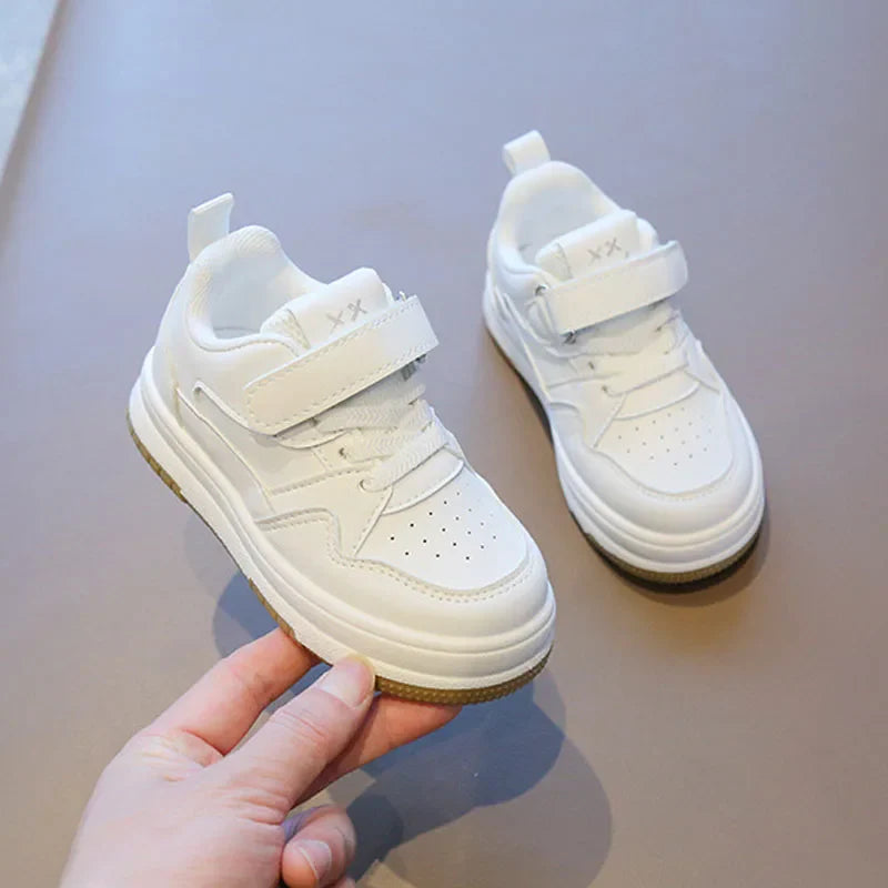 Children’s White Sports Shoes — Spring & Autumn Lightweight Anti-Slip Sneakers, Boys Soft Sole Casual Board Shoes