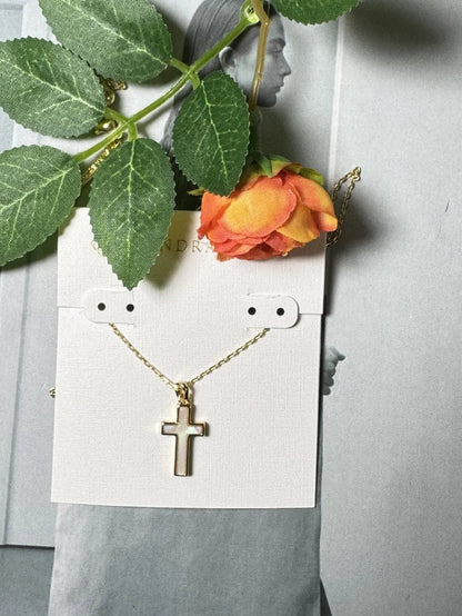 KS Fashion Trend Cross Pendant Necklace – Sweet & Fresh Short Necklace for Women