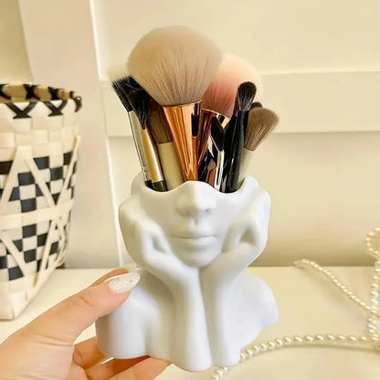Face-Shaped Makeup Brush Holder – Portable Beauty Storage Box for Women, Lightweight Cosmetic Organizer
