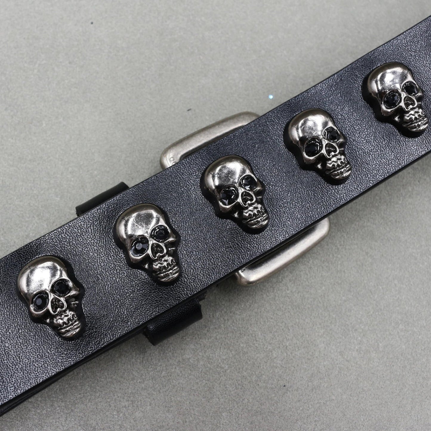 Men’s Designer Rivet Belt – Genuine Cowhide Leather Punk Rock Pin Belt for Jeans, Luxury Black Leather Belt