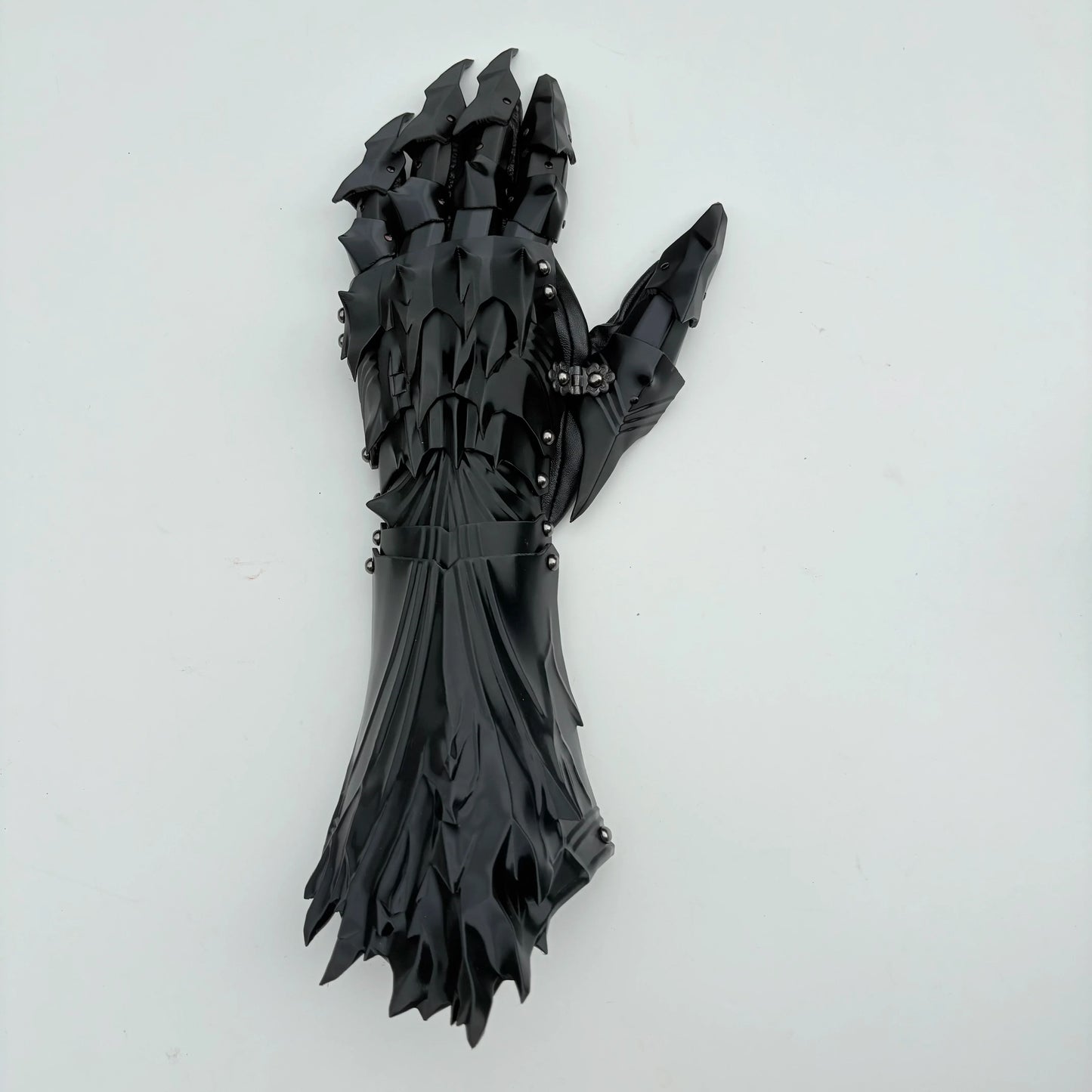 3D Printed Dragon Cosplay Gloves - Customizable Silk PLA Prop Gloves for Boys
