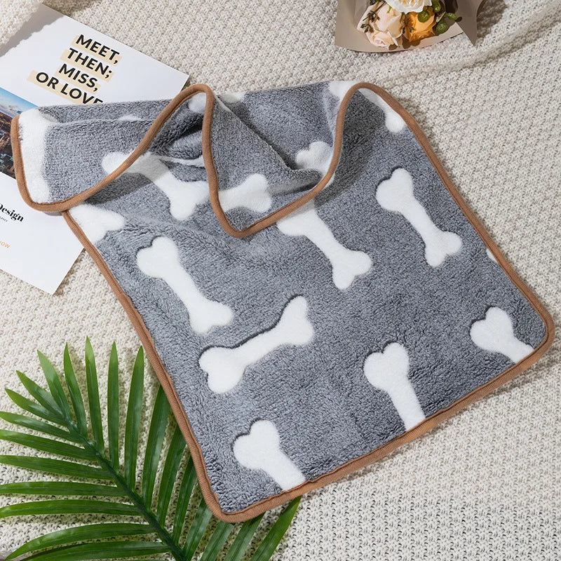 Soft Sleep Mat for Small Pets – Plush Bed Blanket for Hamsters, Puppies, Kittens, Rabbits & Guinea Pigs