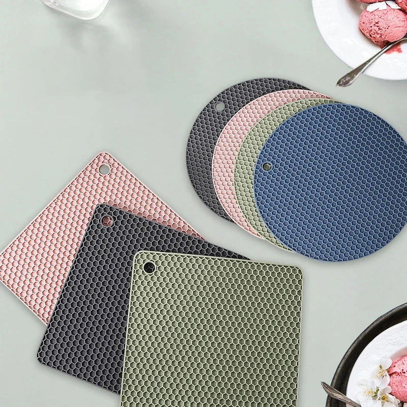 2/4 PCS Multifunction Heat Resistant Silicone Mats – Nonslip Drink Coasters, Pot Holders & Kitchen Placemats