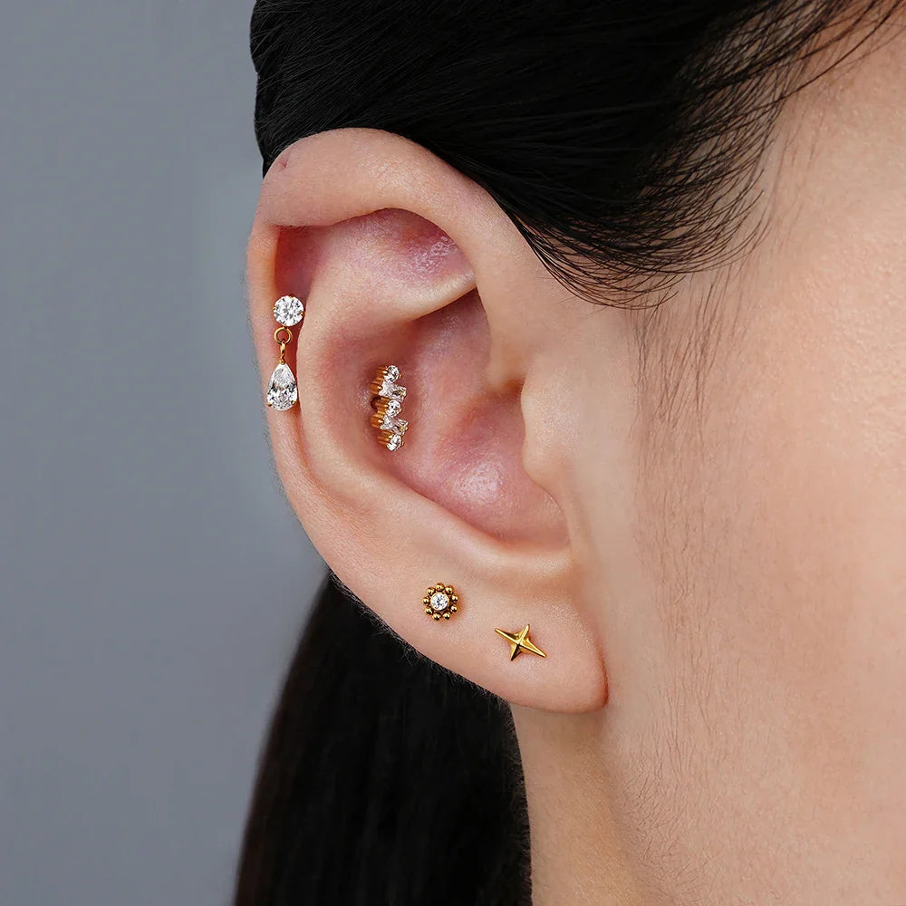Right Grand ASTM F136 Titanium 16G Mini Beaded Sun Labret Stud CZ Flower – Tragus, Helix, Conch & Nose Piercing Body Jewelry