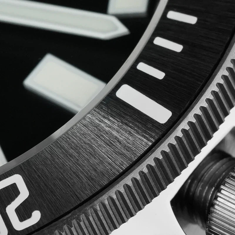 San Martin SN0121T Titanium Diving Watch – NH35 Automatic Movement, Grade 2 Titanium, 120-Click Bezel, 300M Waterproof Wristwatch