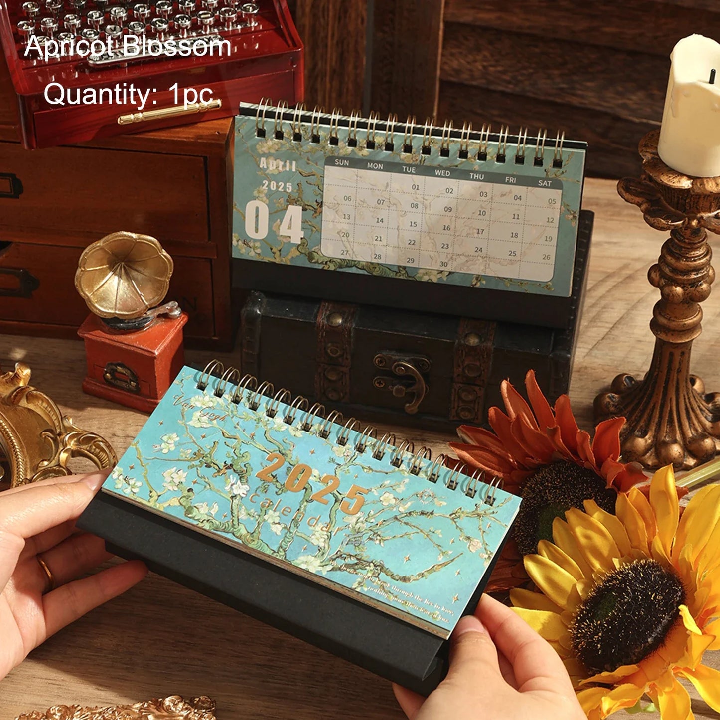 2025 Vintage Painting Desk Calendar – Flip Monthly Schedule with Memo Notes | Tabletop Calendar for Home & Office