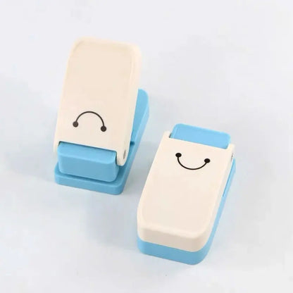 Random Color Creative Keychain Hole Punch – DIY Scrapbook Embossing & Craft Tool