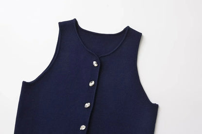 Fall 2025 Knit Vest for Women – Sleeveless Cropped Asymmetrical Slim Sweater Top – White Basic Slim Shirt
