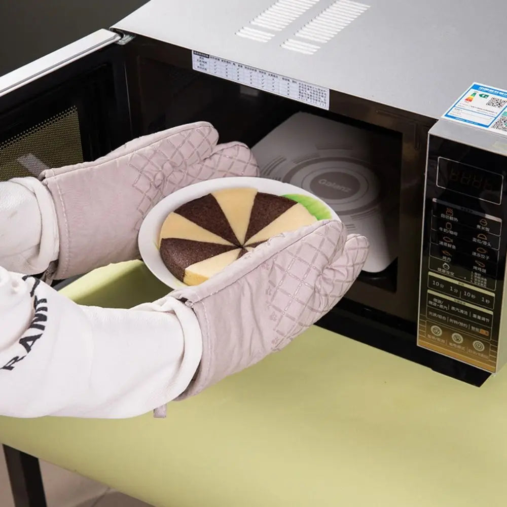 Microwave Cotton Baking Gloves – Anti-Scalding Heat-Resistant Oven Mitts, Non-Slip Insulation for Bakeware