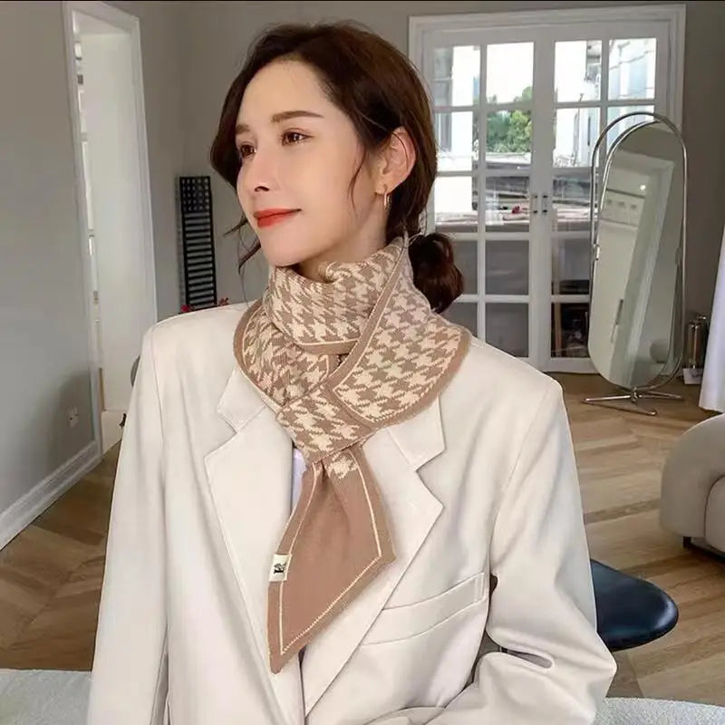 Elegant Winter Scarf for Women – Cross Tie Fake Collar Neck Warmer with Geometric Design – Windproof Neck Protection