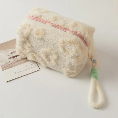 Ins Sweet Plush Makeup Bag – Large Capacity Cute Cosmetic & Toiletries Storage, Portable Travel Bag