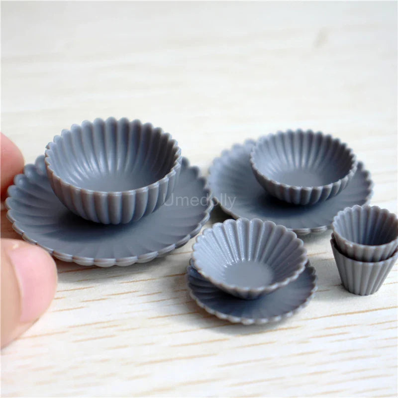 8PCS 1:6 Miniature Dollhouse Tableware Set – Mini Bowls & Plates for Blythe & BJD Dolls