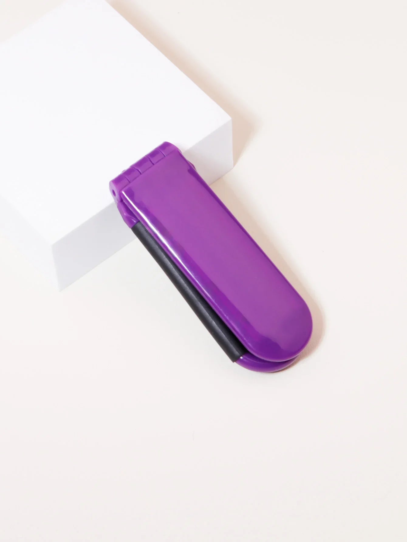 Folding Pocket Mirror Comb – Portable Travel Comb, Essential for On-the-Go Hair Care