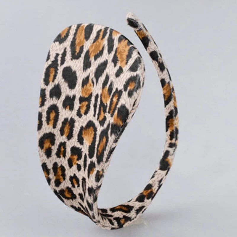 Women's Solid Color Leopard C-String - Sexy Strapless Invisible Lingerie Underwear | No-Line Thong Briefs