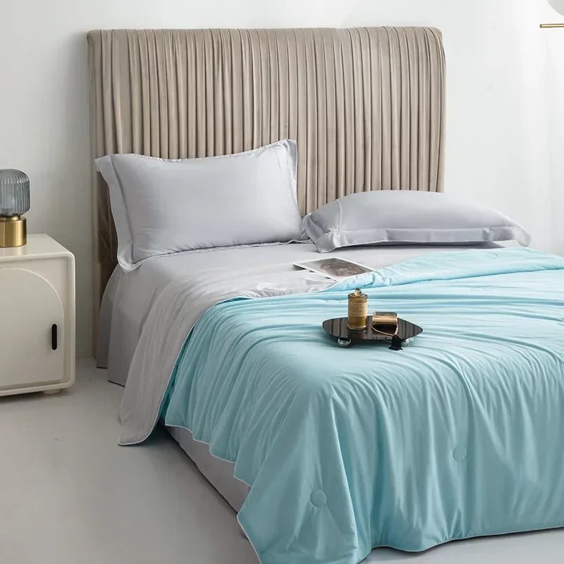 High-Quality Cooling Blanket – Smooth Air-Conditioning Comforter, Lightweight Summer Quilt with Double-Sided Cooling Fabric