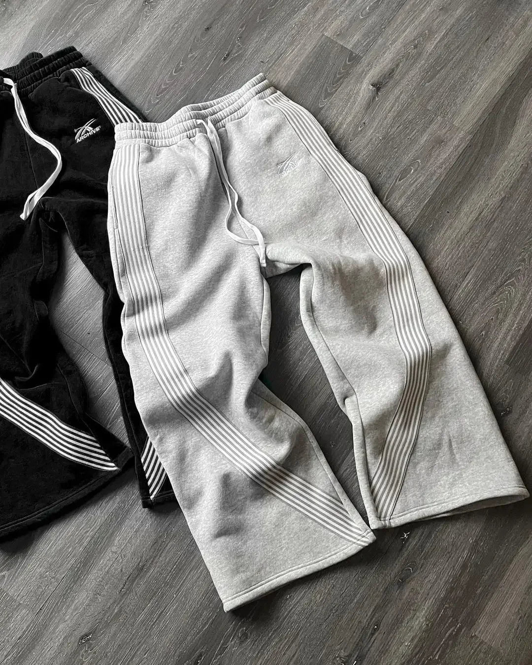 Y2K Gray Wide-Leg Cargo Pants - Vintage Tactical Drawstring Jogger Streetwear for Men & Women