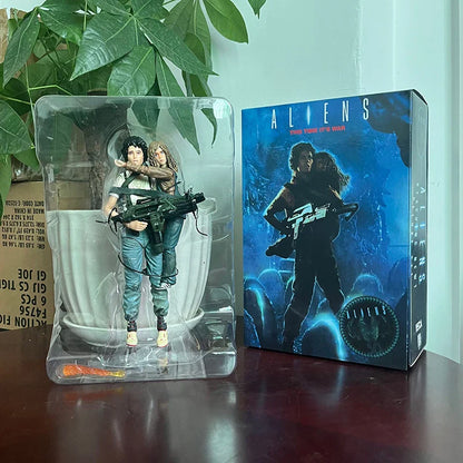 NECA Alien 2 LT Ellen Ripley & Newt Figure – Giger Xenomorph Facehugger Collectible Action Model Toy, Perfect Gift