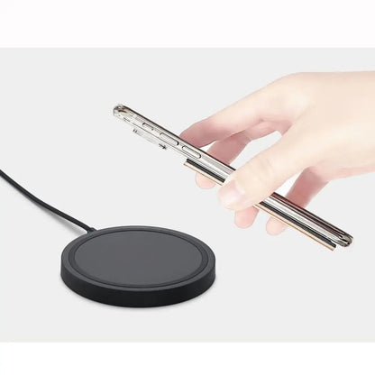 Universal Finger Ring Phone Holder: Non-Slip Creative Hand Band Grip Bracket with Push-Pull Kickstand - Ideal for Women & Men