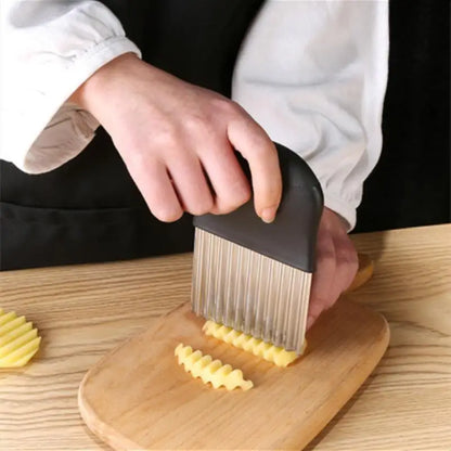 Stainless Steel Crinkle Potato Slicer – Wavy Vegetable & Fruit Cutter Knife for French Fries Chopping