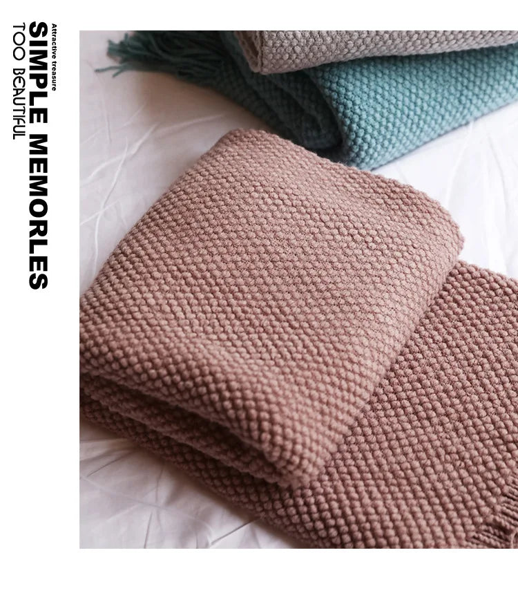 Textile City Knitted Blanket – Thick Waffle Corn Grain Embossed Throw with Tassels, Winter Warm Bedspread 130x240cm