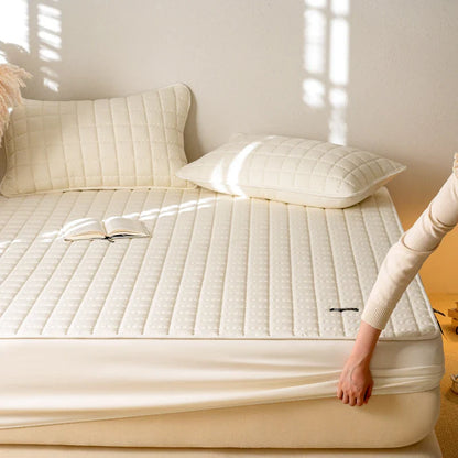 Waterproof Antimicrobial Mattress Cover – Hypoallergenic Noiseless Fitted Sheet Protector Solid Color