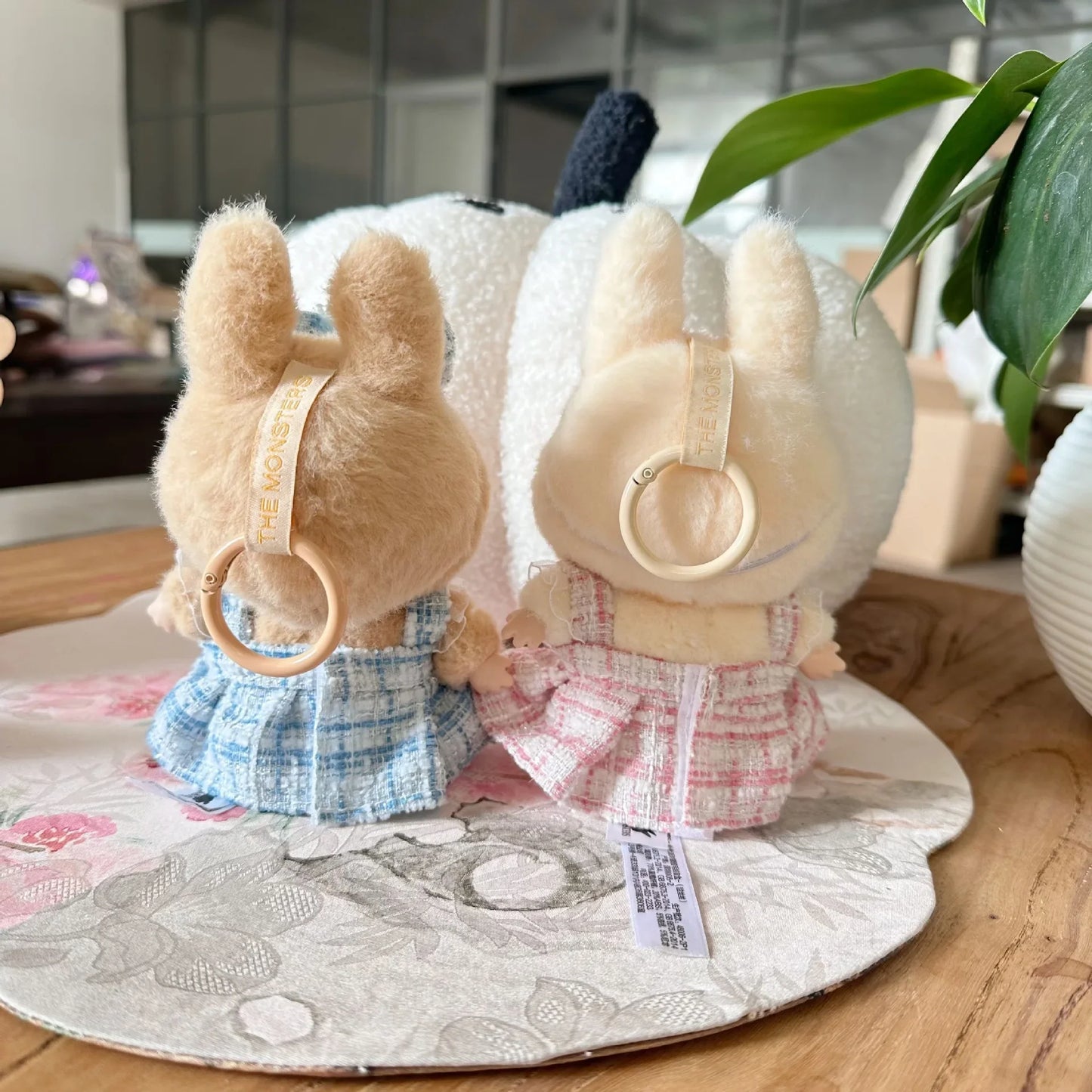 Cute Labubu Doll Outfit Set – Classic Dress for 17cm V2 Mini Dolls, Clothing Accessories for Kids Gift