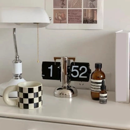 Digital Down Clock – Retro Minimalist Single Foot Mechanical Auto Desk Clock for Home & Living Room