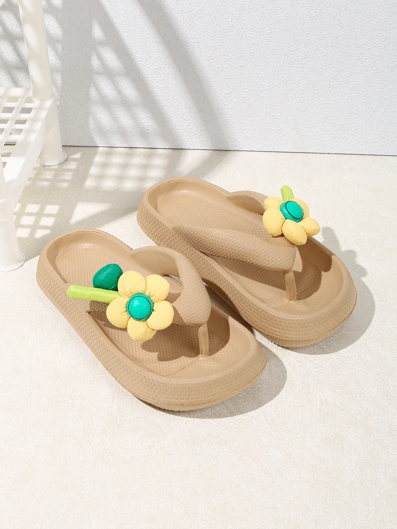 Women’s Phalaenopsis Flower Flip Flops - Cute Multicolor Summer Slippers
