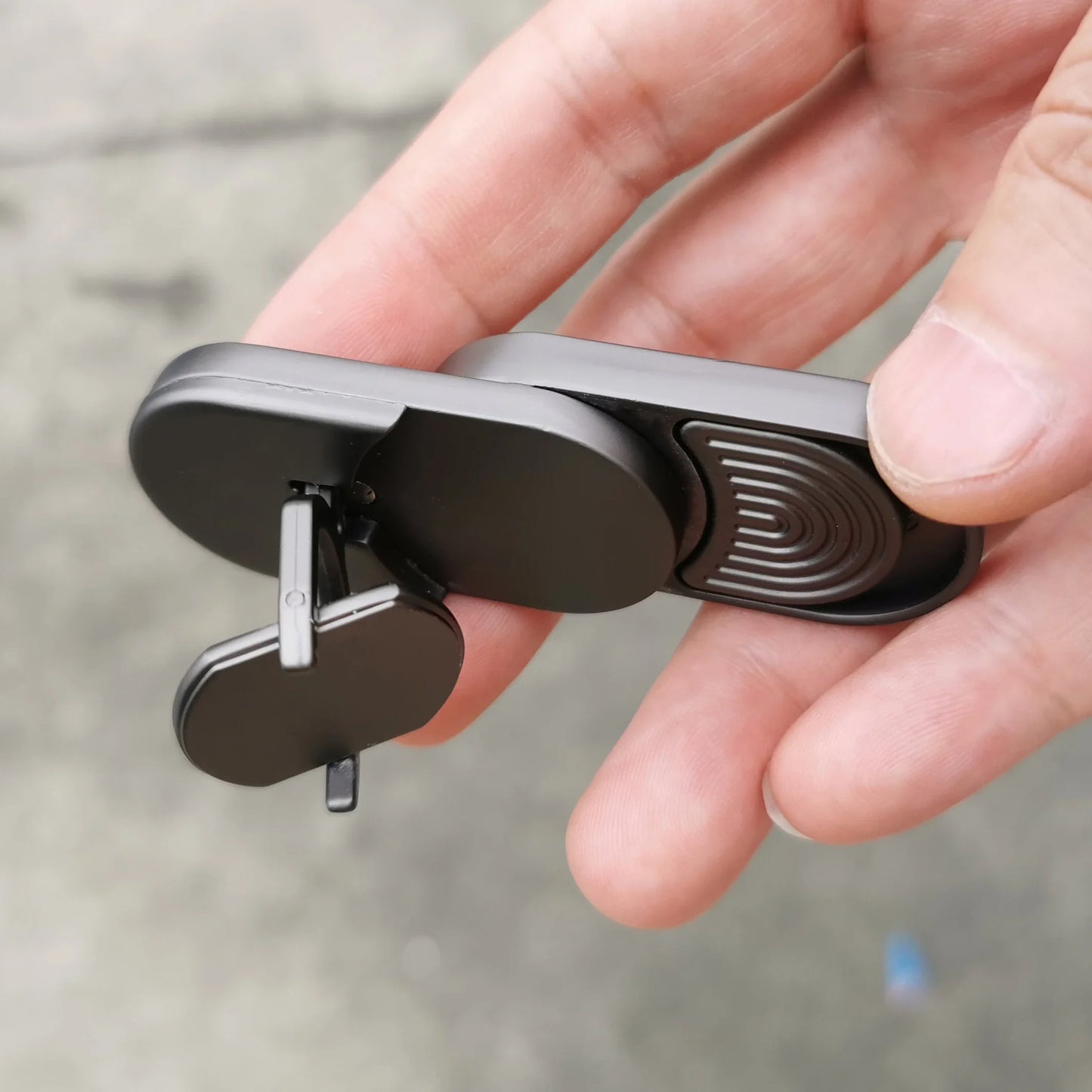 Target Push Fidget Slider Toy – Metal Finger Spin Coin EDC Haptic Decompression Toy for Adults & Stress Relief Gift