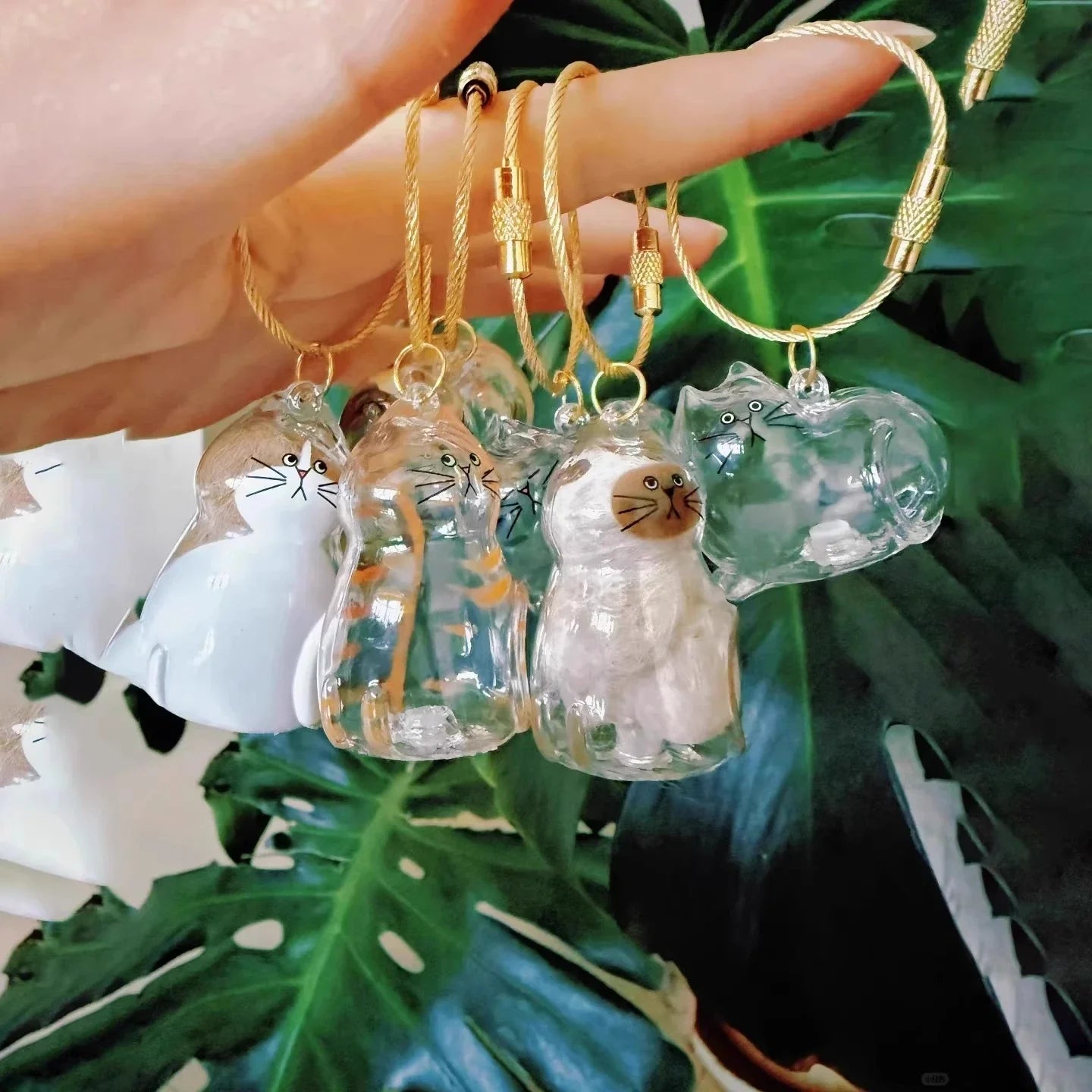 Ginger Cat Keychain Pendant – Siamese Calico Backpack Charm, Hair Storage Box Hanging Pet Grooming Travel Accessory