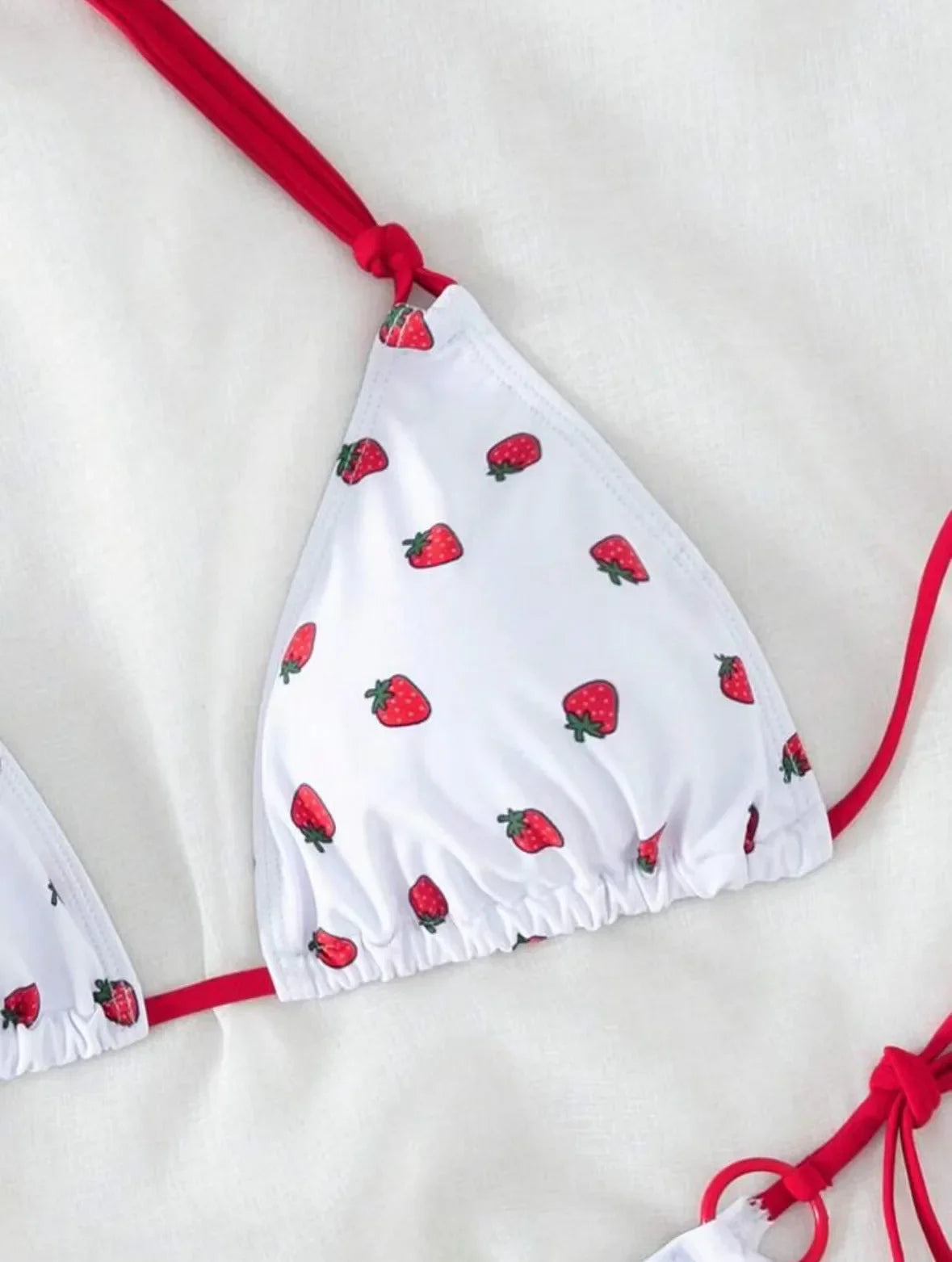Women’s Strawberry Print Halter Bikini Set – Cute Two-Piece Swimwear, Beach Bathing Suit Summer Beachwear Outfit