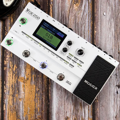MOOER PE100 Portable Guitar Multi-Effects Processor – 39 Effects, 40 Drum Patterns & 10 Tempo Options