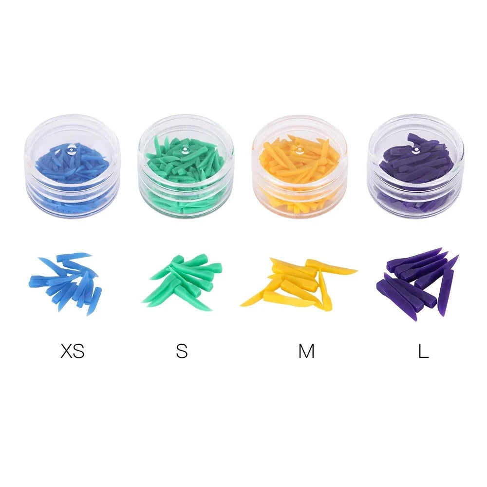 100pcs Disposable Dental Wedges – Plastic Arc Concave Diastema Wedges with Circular Hole for Dentist Use