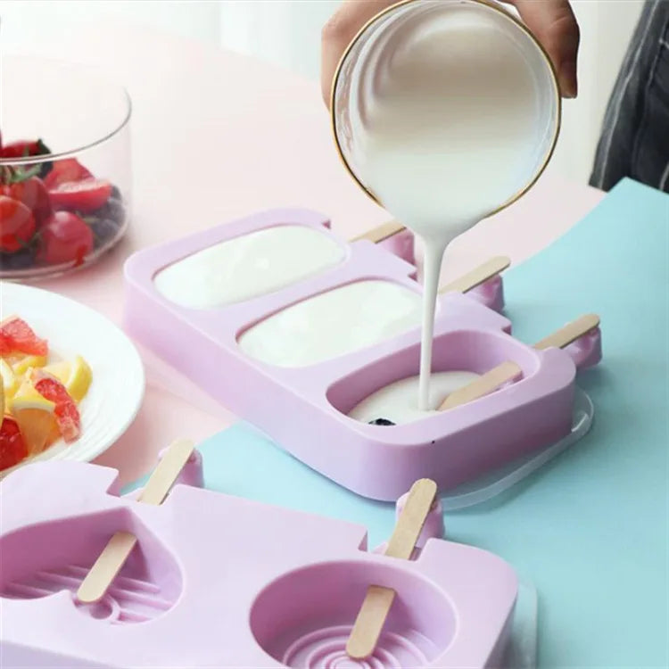 Silicone Ice Cream Popsicle Mold: Siamese Molds with Lid for DIY Homemade Ice Lolly - Cartoon Cute Image Kitchen Tools