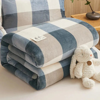 Extra Soft Thickened Flannel Blanket – Cozy Nap & Air Conditioning Throw