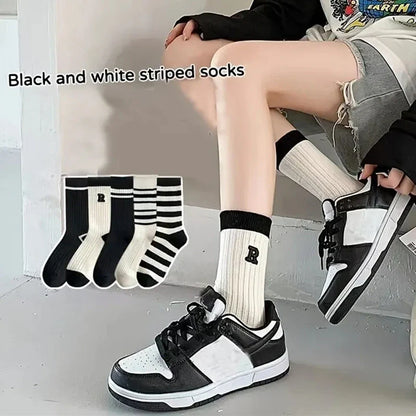 5 Pairs Happy Face Crew Socks – Cartoon Cat Cotton Mid Tube Socks, Breathable Women's Stockings & Hosiery