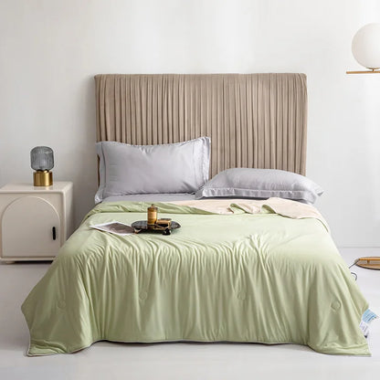 High-Quality Cooling Blanket – Smooth Air-Conditioning Comforter, Lightweight Summer Quilt with Double-Sided Cooling Fabric