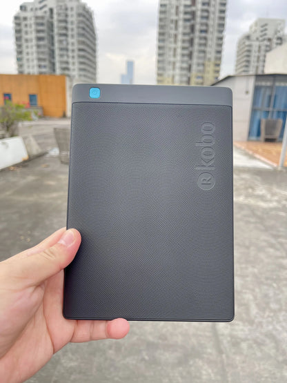 KOBO Aura One 7.8" E-Reader | 300PPI HD Carta E-Ink, IPX8 Waterproof, 8GB WIFI, Two-Color Light