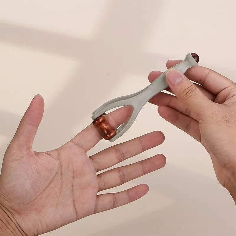 Finger & Hand Massager Roller Tool for Carpal Tunnel Relief – Wooden Acupressure Massage Device for Stress, Pain & Hand Discomfort Relief